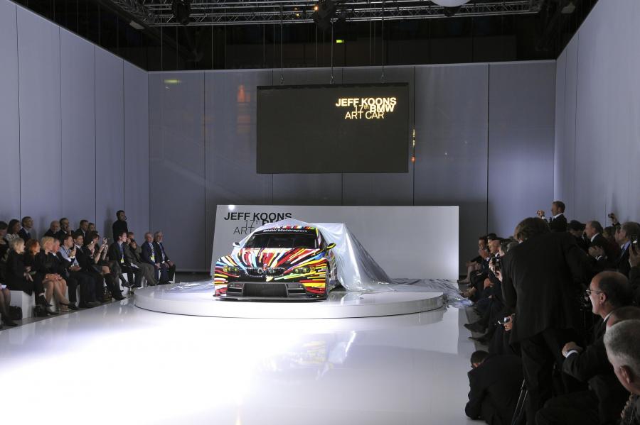  BMW M3 GT2 Art Car by Jeff Koons 2010 года  (фото 28 из 53)